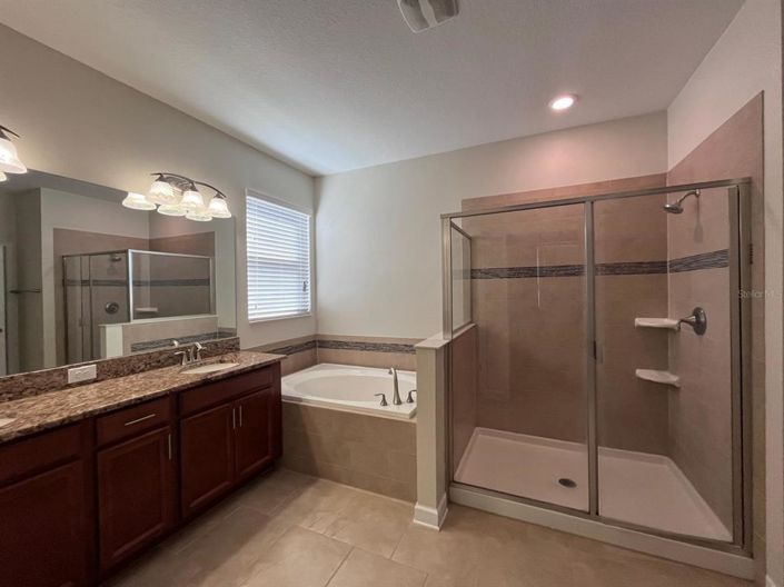 Image No.20-4 Bed Property for sale