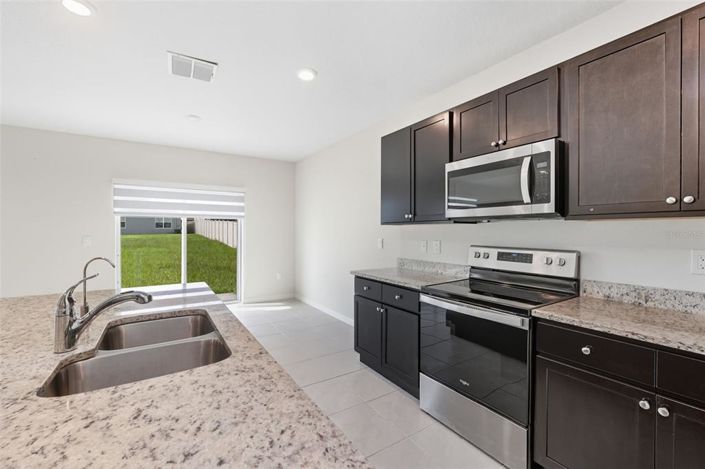 Image No.15-5 Bed Property for sale