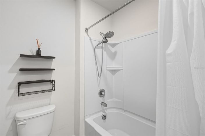 Image No.36-5 Bed Property for sale