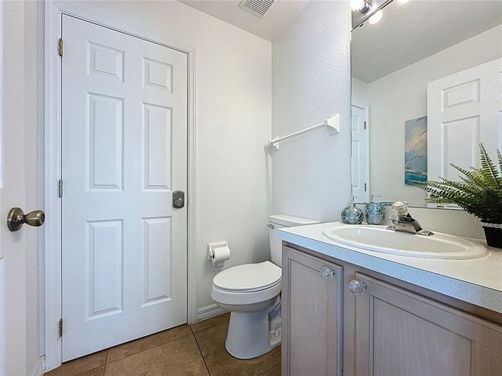 Image No.20-3 Bed Property for sale