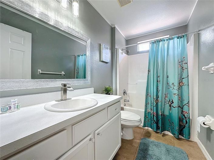 Image No.37-3 Bed Property for sale