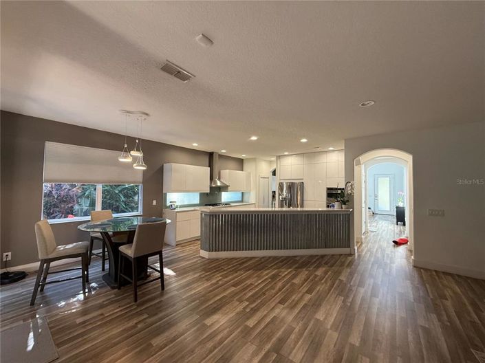 Image No.14-5 Bed Property for sale