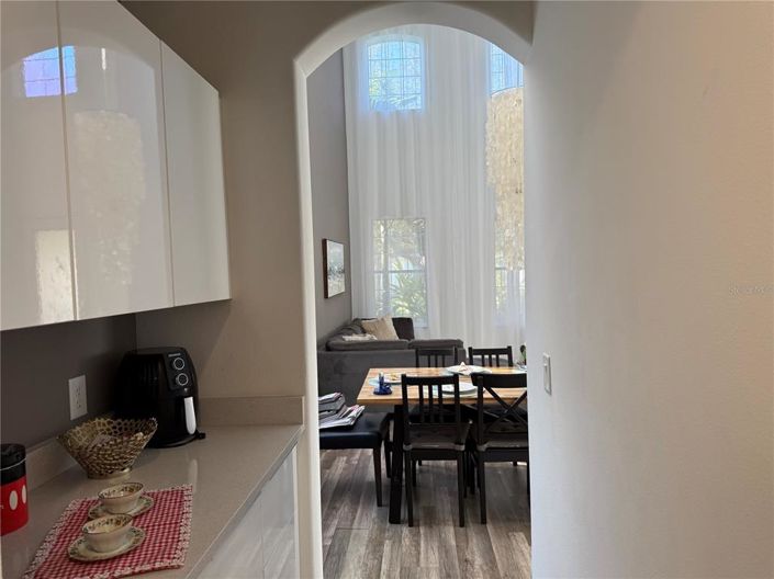 Image No.17-5 Bed Property for sale