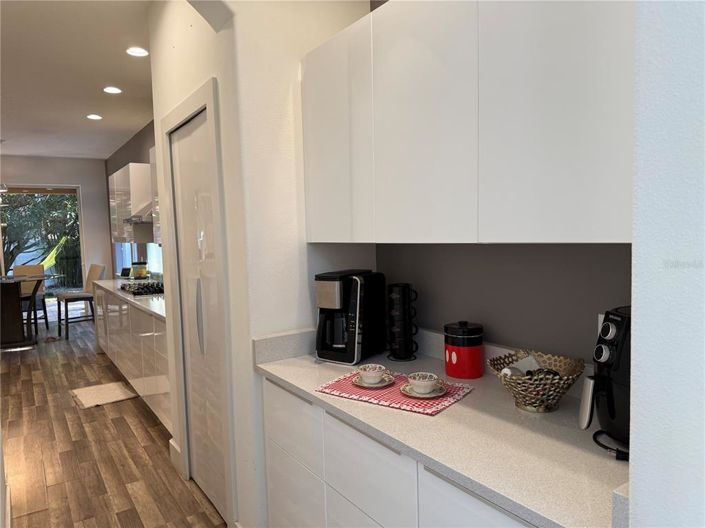 Image No.19-5 Bed Property for sale