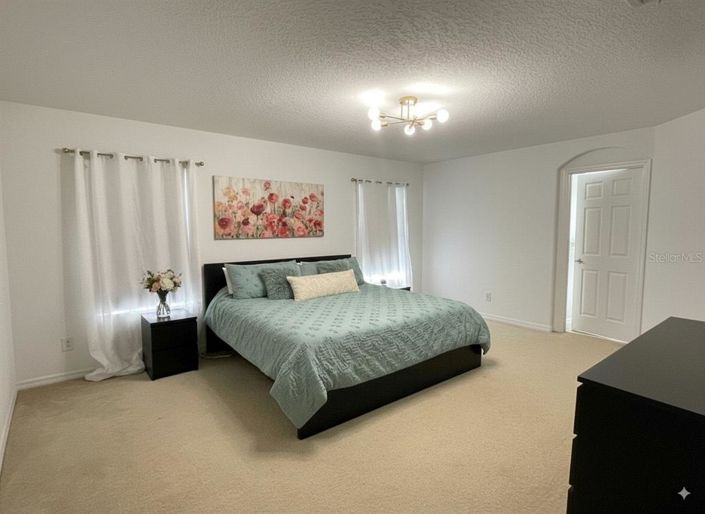 Image No.21-5 Bed Property for sale