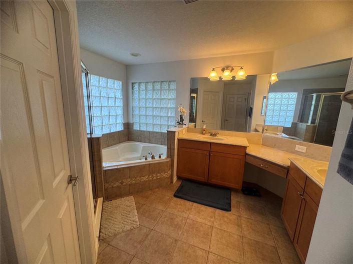 Image No.22-5 Bed Property for sale