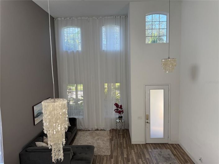 Image No.4-5 Bed Property for sale