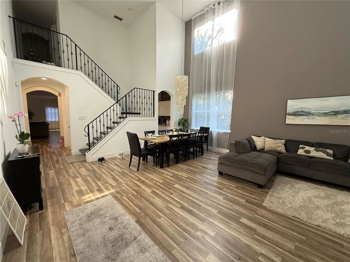 Image No.5-5 Bed Property for sale