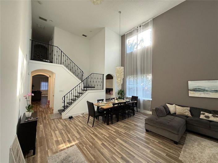 Image No.6-5 Bed Property for sale