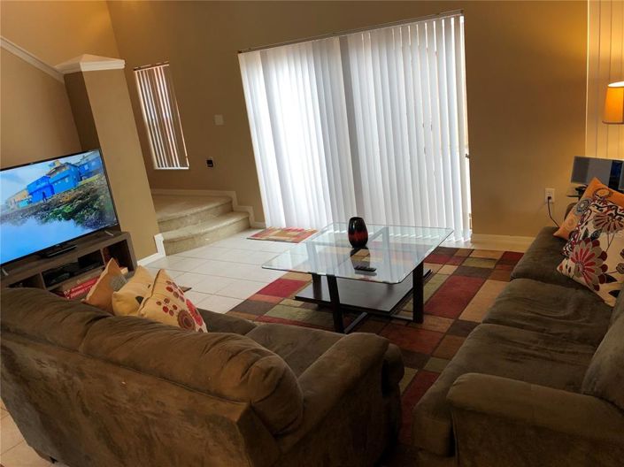 Image No.19-3 Bed Townhouse for sale