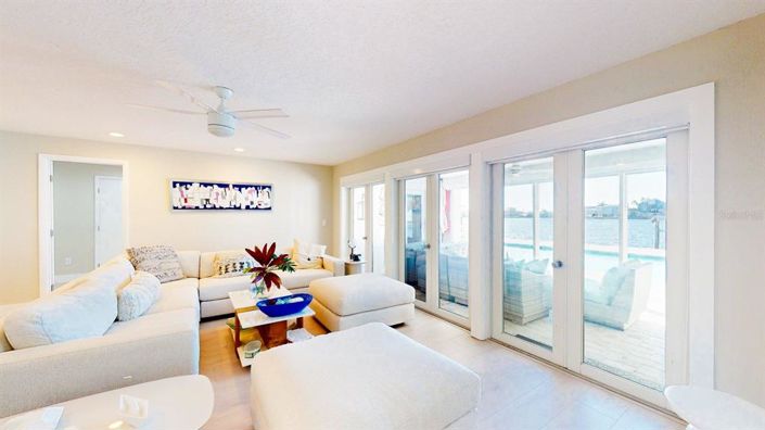 Image No.2-Propriété de 4 chambres à vendre à Floride