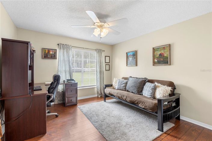 Image No.22-3 Bed Property for sale