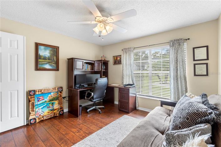 Image No.23-3 Bed Property for sale