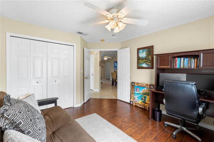 Image No.24-3 Bed Property for sale