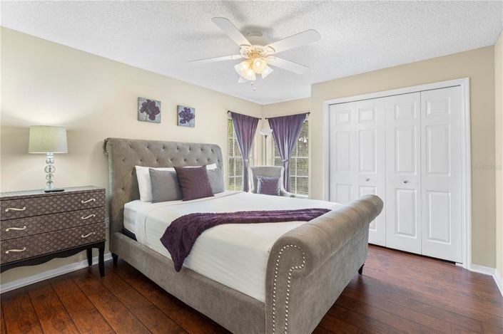 Image No.25-3 Bed Property for sale