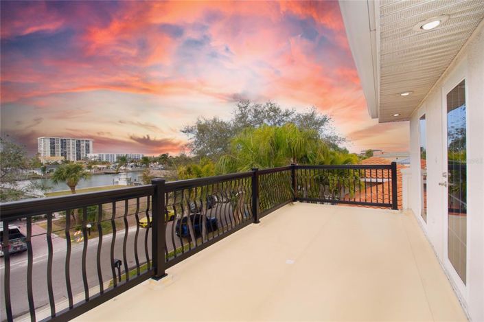 Image No.41-4 Bed Property for sale