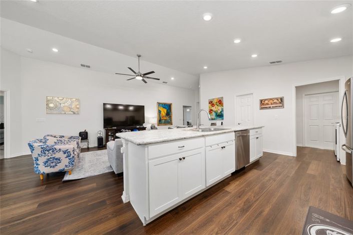 Image No.6-4 Bed Property for sale