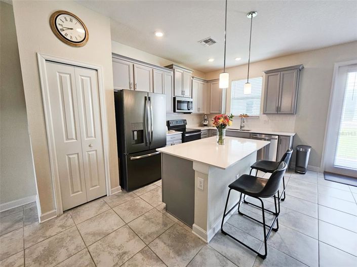 Image No.11-3 Bed Townhouse for sale