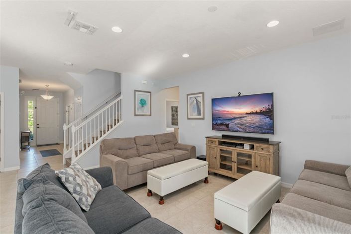 Image No.13-8 Bed Property for sale