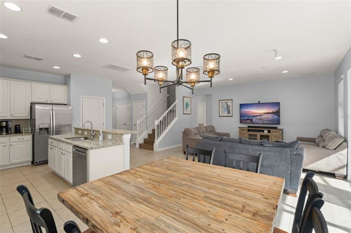 Image No.17-8 Bed Property for sale