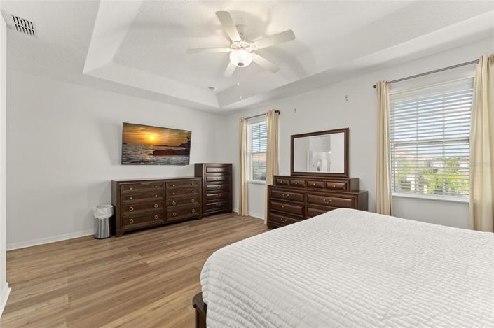 Image No.27-8 Bed Property for sale