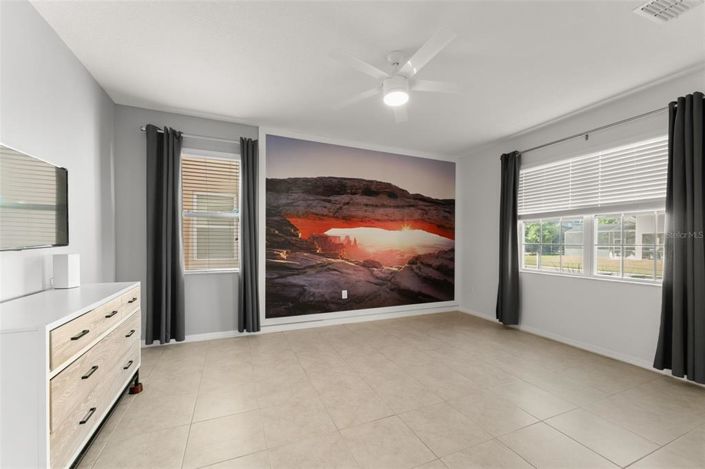 Image No.5-8 Bed Property for sale