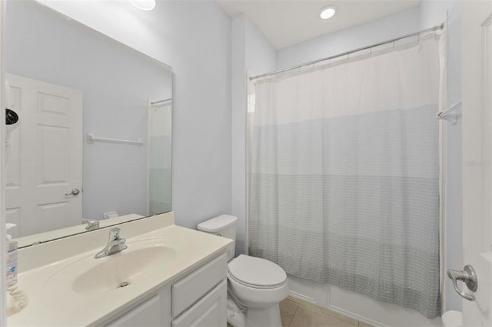 Image No.8-8 Bed Property for sale