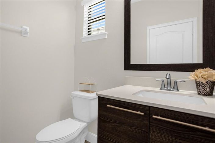 Image No.26-4 Bed Property for sale