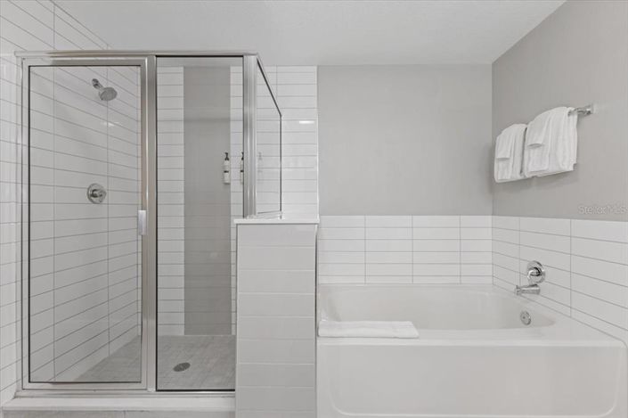 Image No.12-3 Bed Property for sale