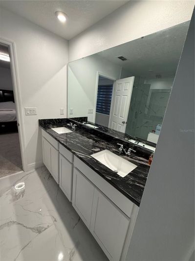 Image No.27-4 Bed Property for sale