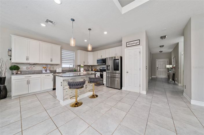 Image No.14-3 Bed Property for sale