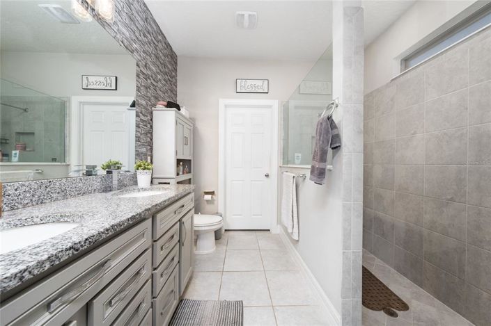 Image No.22-3 Bed Property for sale