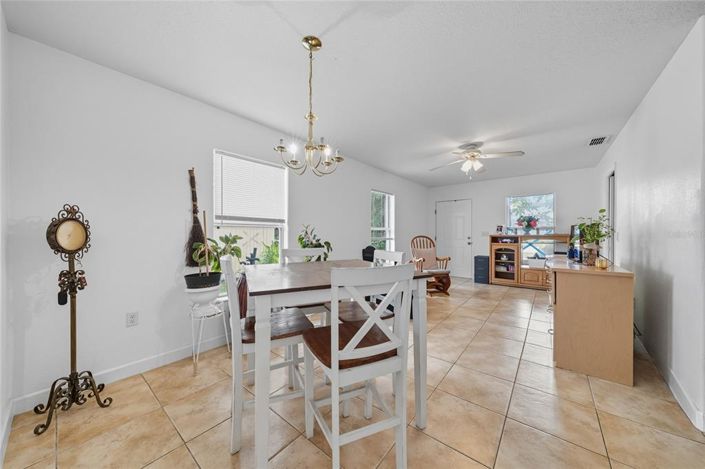 Image No.4-Propriété de 3 chambres à vendre à Kissimmee