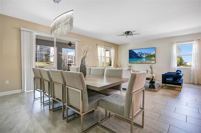 Image No.7-8 Bed Property for sale