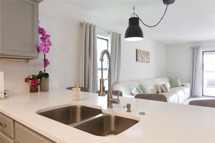 Image No.15-4 Bed Property for sale