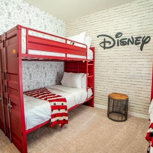 Image No.20-6 Bed Property for sale