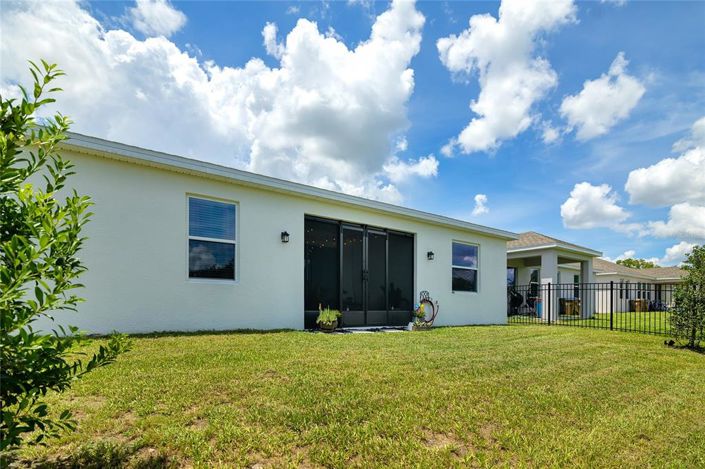 Image No.28-4 Bed Property for sale