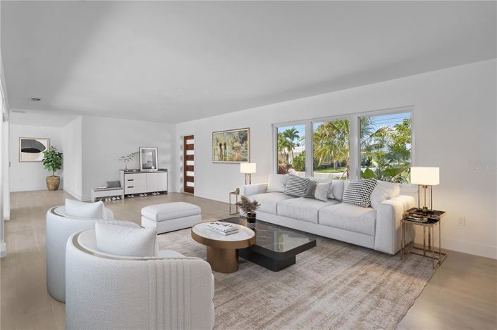 Image No.17-3 Bed Property for sale