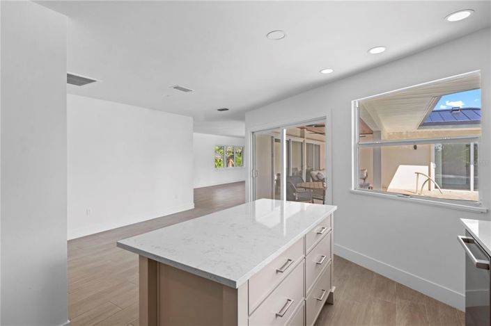 Image No.24-3 Bed Property for sale