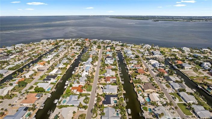 Image No.66-3 Bed Property for sale