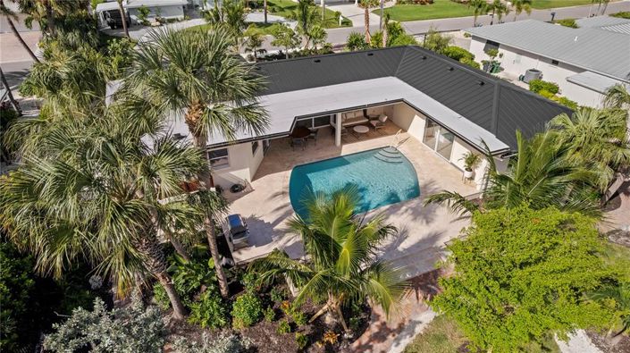 Image No.81-3 Bed Property for sale