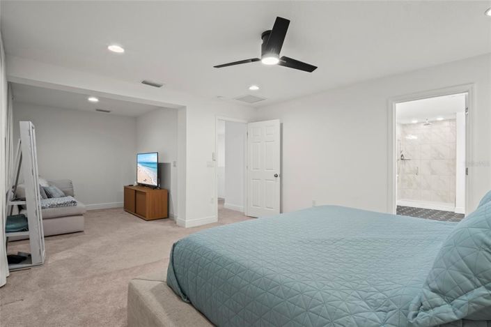 Image No.32-6 Bed Property for sale