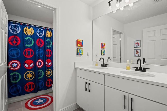 Image No.37-6 Bed Property for sale