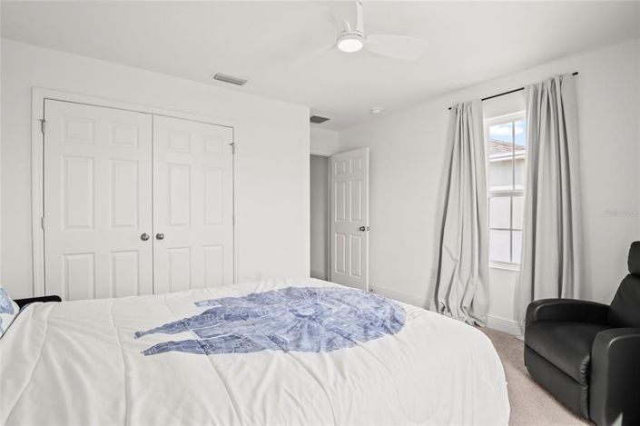 Image No.42-6 Bed Property for sale