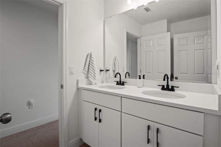 Image No.47-6 Bed Property for sale