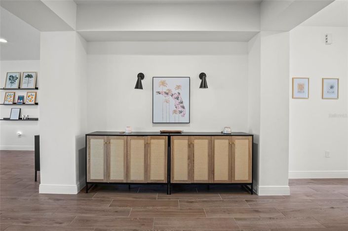 Image No.5-6 Bed Property for sale