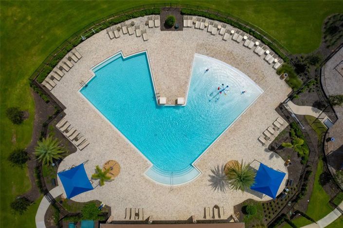 Image No.61-6 Bed Property for sale