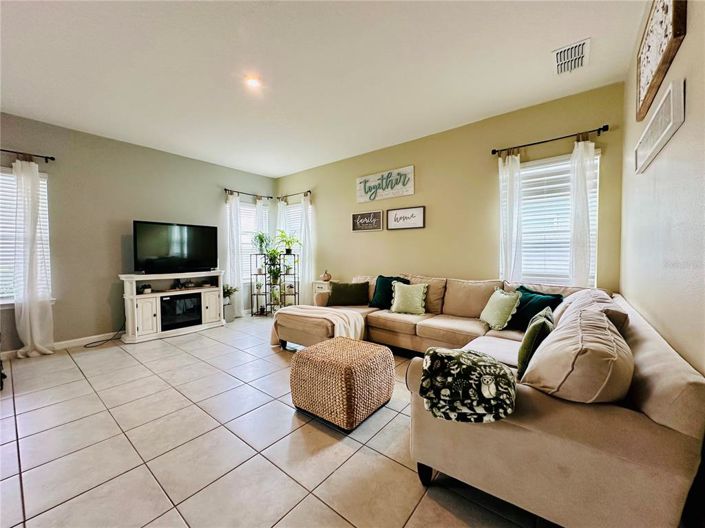 Image No.7-5 Bed Property for sale