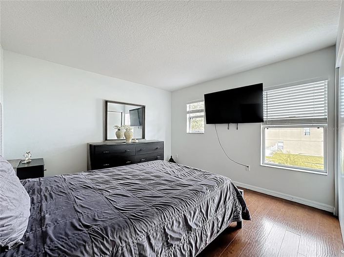 Image No.20-4 Bed Property for sale