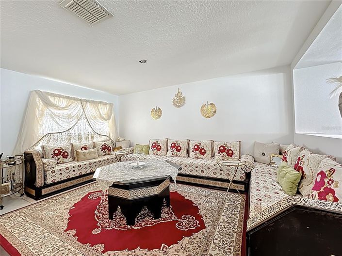 Image No.5-4 Bed Property for sale